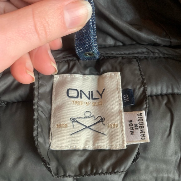 Only XS Quilted Jacket - Picture 5 of 9
